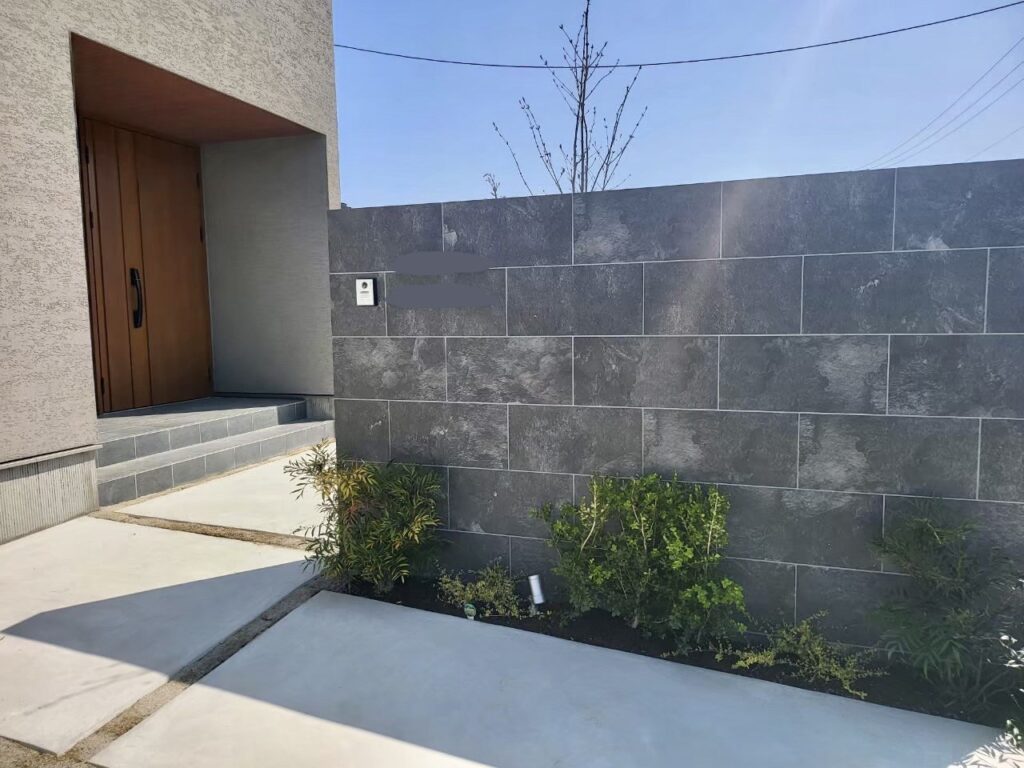 シンプルで美しい！瑞穂市の洗練された外構