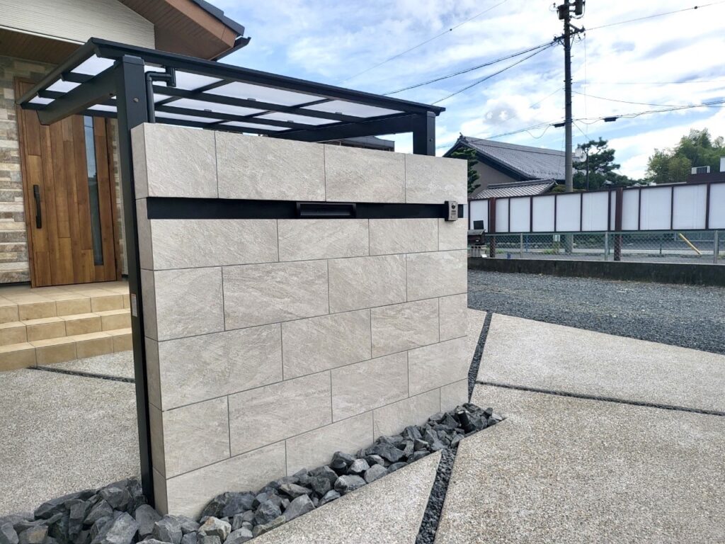 目隠しフェンスで暮らしやすいモダン外構